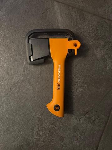 FISKARS handbijl / hatchet (X5) beschikbaar voor biedingen