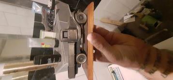 Bronzen schaalmodel volvo lv40 1928 model  beschikbaar voor biedingen