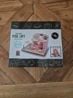 Crafts & Co Minature Pink Loft house (nieuw), Ophalen of Verzenden, Nieuw, Groter dan 1:32