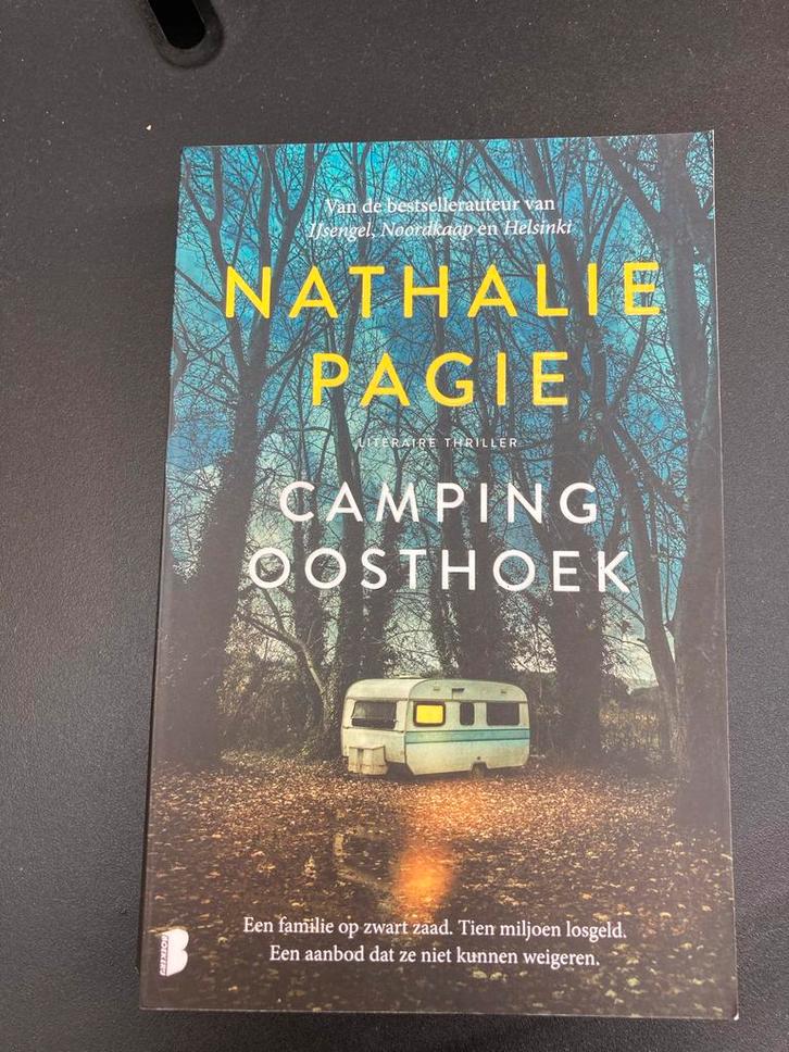 Camping Oosthoek - Nathalie Pagie, Boeken, Thrillers, Zo goed als nieuw, Nederland, Ophalen of Verzenden