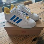 Adidas LEGO Grand court 2.0 yellow / blue, Blauw, Ophalen of Verzenden, Adidas, Sneakers of Gympen