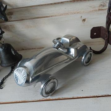 aluminium race auto vintage Retro nostalgie  beschikbaar voor biedingen