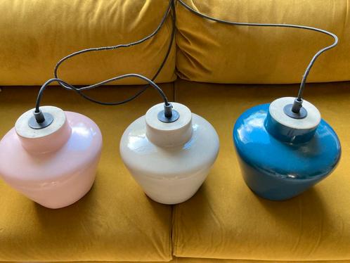 Drie keramieken hanglampen., Huis en Inrichting, Lampen | Hanglampen, Zo goed als nieuw, Minder dan 50 cm, Overige materialen