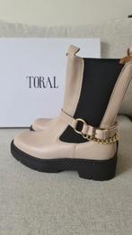 Nieuwe chelsea boots 41 Toral beige kettinkjes laarzen, Kleding | Dames, Hoge laarzen, Beige, Nieuw, Ophalen of Verzenden