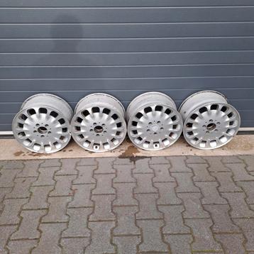 Mercedes w211 Velgen Set beschikbaar voor biedingen