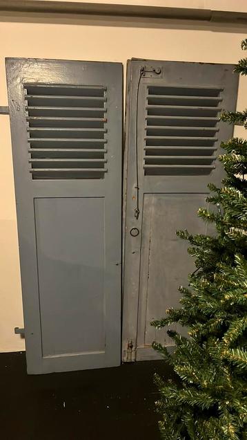 Brocante louvre luiken beschikbaar voor biedingen