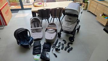 Silver Cross Wave inc Maxi-Cosi beschikbaar voor biedingen