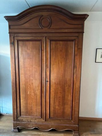 Antieke notenhouten kast 1890, Frankrijk beschikbaar voor biedingen