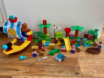 LEGO DUPLO Disney Jake and the Never Land Pirates beschikbaar voor biedingen
