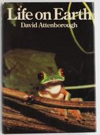Life on Earth - David Attenborough (1979), Boeken, Natuur, Natuur algemeen, Zo goed als nieuw, Verzenden