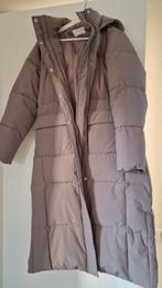Prachtige winterjas lang maat M kleur Taupe NIEUW, Maat 38/40 (M), Bruin, Nieuw, Ophalen of Verzenden