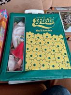 2 koffertjes vol Barbie en Fleur kleertjes., Verzamelen, Ophalen of Verzenden, Zo goed als nieuw, Kleertjes