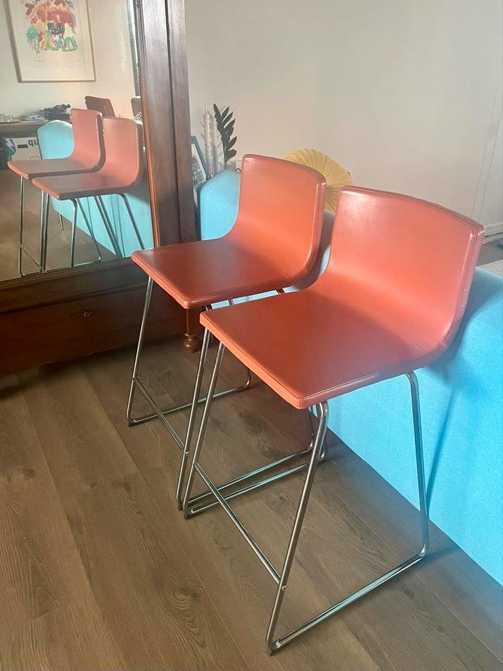 Bernhard barkrukken set van 2, Huis en Inrichting, Barkrukken, Zo goed als nieuw, 60 tot 90 cm, Leer, 2 krukken, Met voetsteun