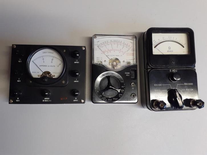 Antieke meetinstumenten voor elektriciteit. Bakeliet., Antiek en Kunst, Antiek | Gereedschap en Instrumenten, Ophalen