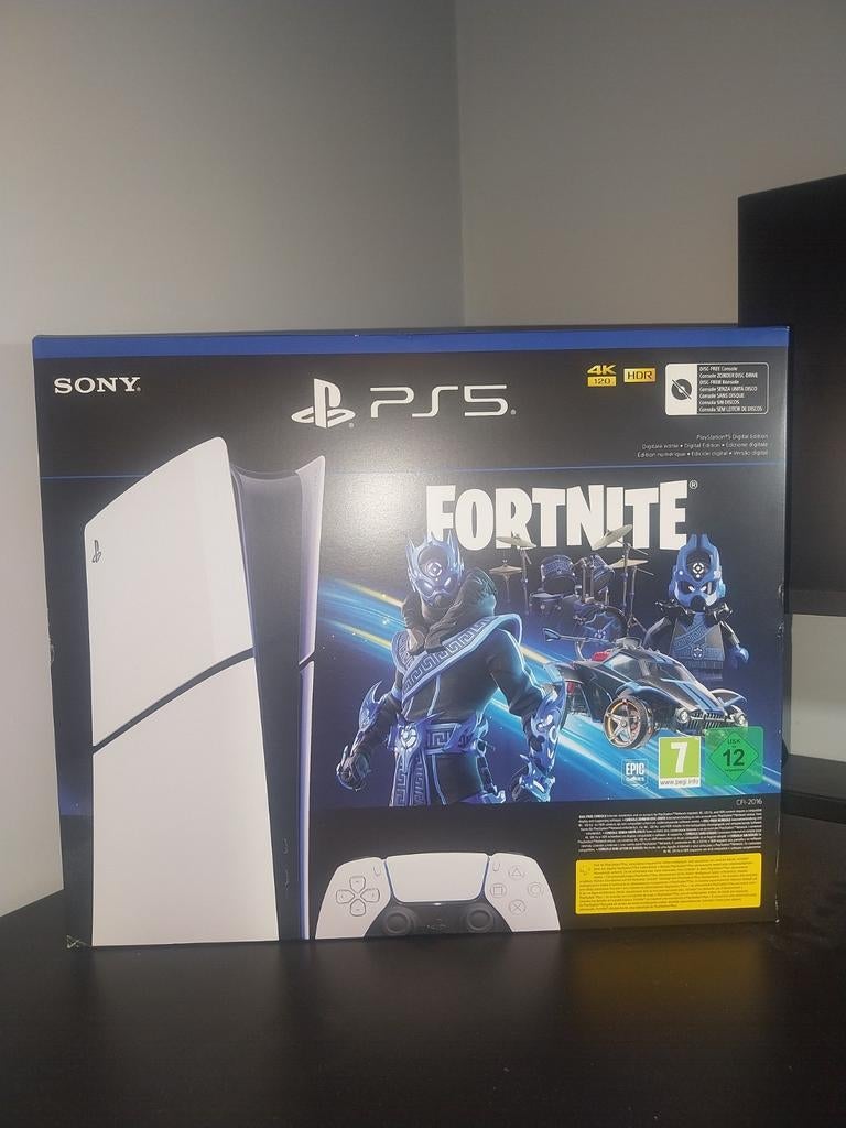 Playstation 5 digitale editie 1tb + extras, Spelcomputers en Games, Spelcomputers | Sony PlayStation 5, Ophalen of Verzenden, Zo goed als nieuw