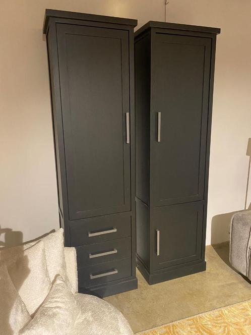 Set van 2 zwarte eiken Salerno wandkasten nu voor €1998,-, Huis en Inrichting, Kasten | Wandmeubels, Nieuw, 200 cm of meer, Minder dan 150 cm