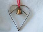 Vintage koperkleurig metalen hart met kerstklok uit Zweden, Ophalen of Verzenden, Zo goed als nieuw