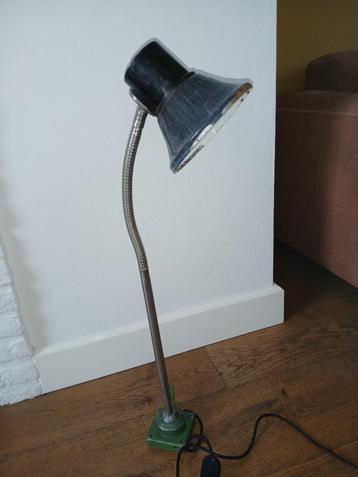 retro vintage machine-lamp beschikbaar voor biedingen