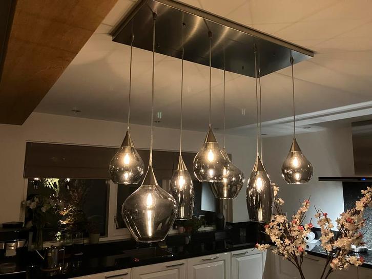 Moderne hanglamp met glazen kappen, Huis en Inrichting, Lampen | Hanglampen, Zo goed als nieuw, 75 cm of meer, Glas, Ophalen of Verzenden