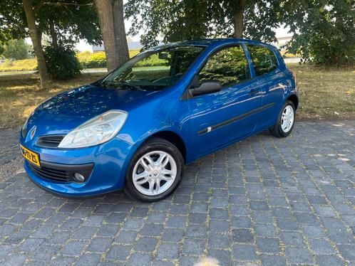 Renault Clio 1.2 16V 75 pk 3D 2007 Blauw, Auto's, Renault, Particulier, Clio, ABS, Airbags, Boordcomputer, Climate control, Elektrische achterklep