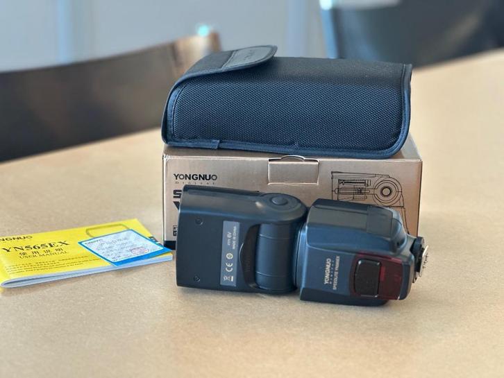 Yongnuo Speedlite YN565EX Nikon (YN-565EX N), Audio, Tv en Foto, Fotografie | Flitsers, Zo goed als nieuw, Overige merken, Kantelbaar