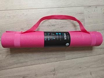 Nieuwe Yogamat met draagkoord. beschikbaar voor biedingen