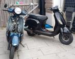 2x 50cc Scooters: AGM & RIYA - Opknappers!, Ophalen, Gebruikt, Maximaal 45 km/u, Benzine