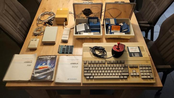 Commodore Amiga 500 - Compleet pakket voor de liefhebber!, Computers en Software, Vintage Computers, Ophalen