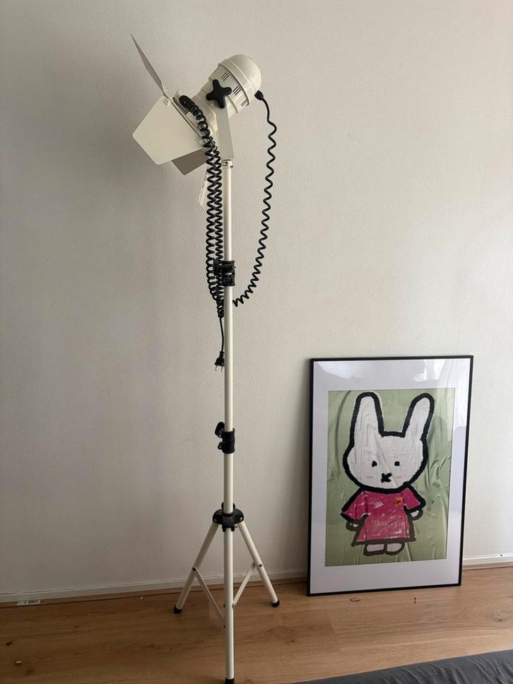 Studiolamp vloerlamp stalamp metaal beige creme, Huis en Inrichting, Lampen | Vloerlampen, Zo goed als nieuw, 150 tot 200 cm, Metaal