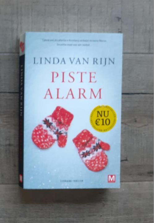 Linda van Rijn - Piste Alarm - Tijdens een skivakantie....., Boeken, Thrillers, Zo goed als nieuw, Nederland, Ophalen