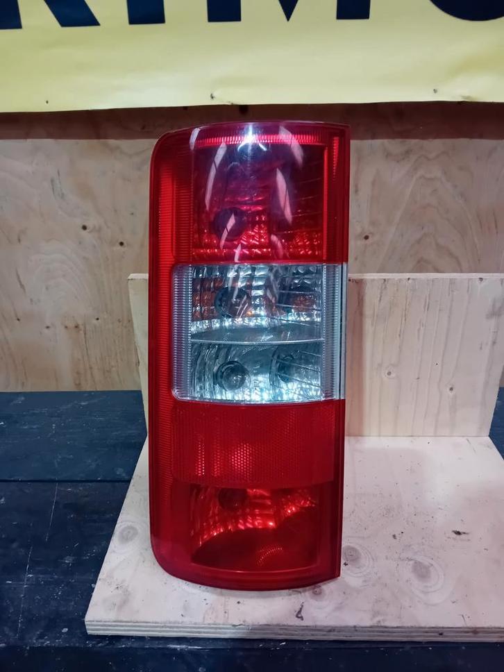 Linker achterlicht voor een Ford Connect bj.2003, Auto diversen, Overige Auto diversen, Ophalen of Verzenden
