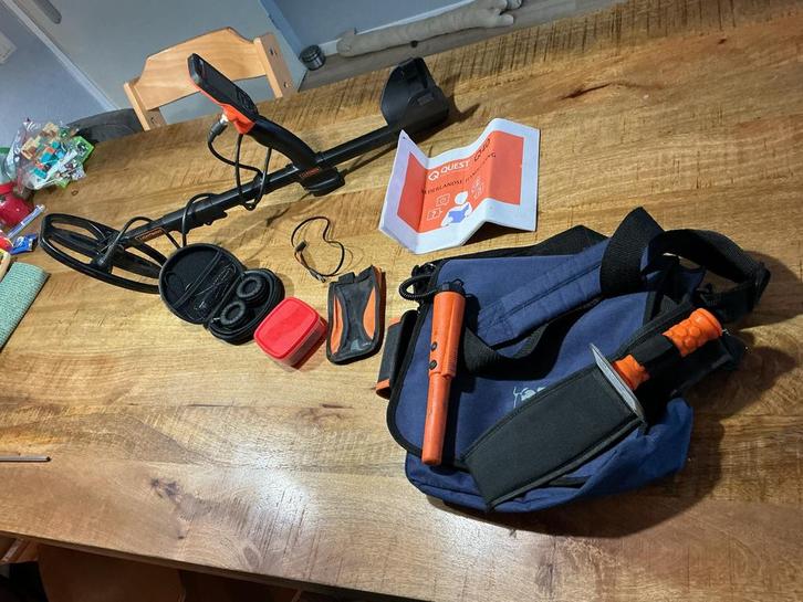 Quest Q40 Metaaldetector - Complete Set, Hobby en Vrije tijd, Metaaldetectors, Zo goed als nieuw, Meer dan 30 cm, Overige merken