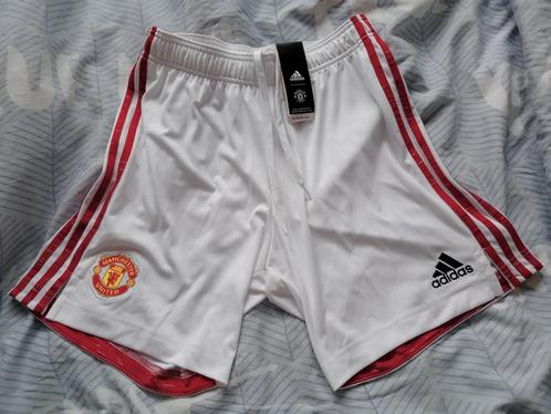 Adidas broekje/short van Manchester United in de maat M, Sport en Fitness, Voetbal, Nieuw, Broek, Maat M, Ophalen of Verzenden