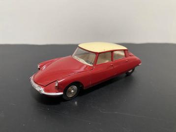 Dinky Toys Citroen DS19 rood 1:43 zonder OVP beschikbaar voor biedingen