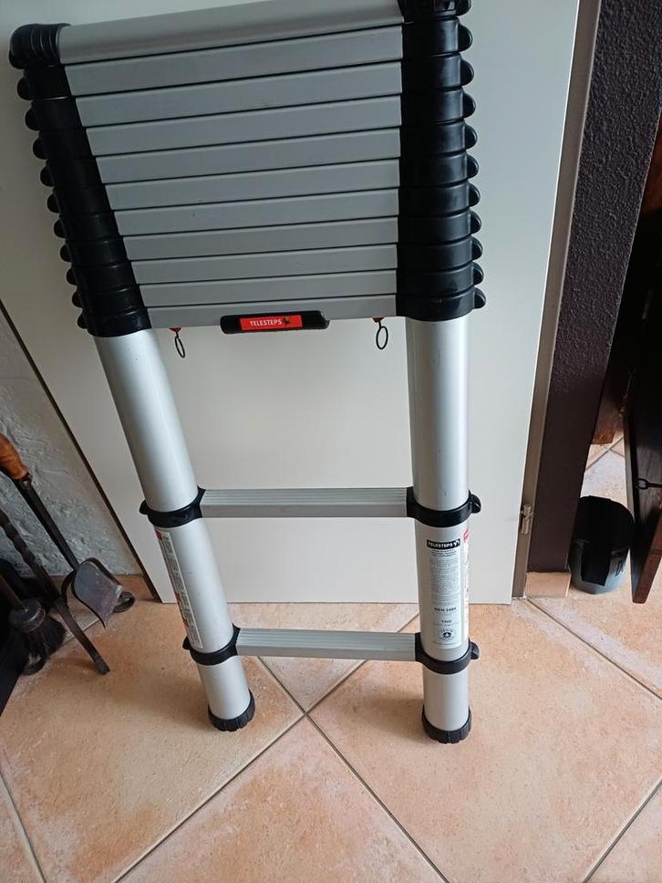 Telesteps Telescoopladder - Compact en Handig!, Doe-het-zelf en Verbouw, Ladders en Trappen, 2 tot 4 meter, Ophalen