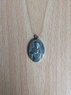 Zilveren medaillon Regina Decor Carmeli o.p.n, Gebruikt, Overige voorstellingen, Ophalen of Verzenden, Zilver