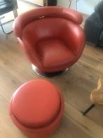 Kuka stoel  en poef/tafel, Huis en Inrichting, Fauteuils, Gebruikt, Ophalen of Verzenden, 50 tot 75 cm, Leer