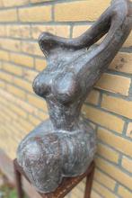 Vrouwenbeeld, tuinbeeld, buste, torso, borstbeeld, naakt., Tuin en Terras, Ophalen of Verzenden, Zo goed als nieuw, Steen, Mensenbeeld