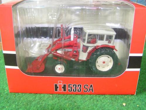 mooi apart moedel ihc international 533 met voorlader, Hobby en Vrije tijd, Modelauto's | 1:32, Nieuw, Tractor of Landbouw, Overige merken