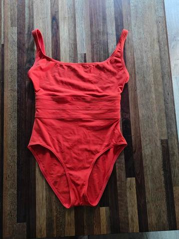 Eres badpak warm oranje maat 38.  beschikbaar voor biedingen