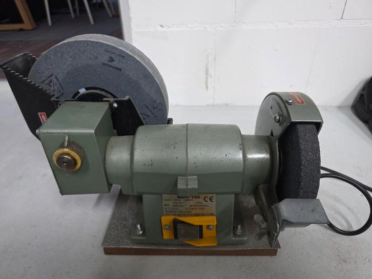 MSK 150 Slijpmachine met waterkoeling, Doe-het-zelf en Verbouw, Gereedschap | Slijpmachines, Gebruikt, Werkbankslijpmachine, Minder dan 700 watt