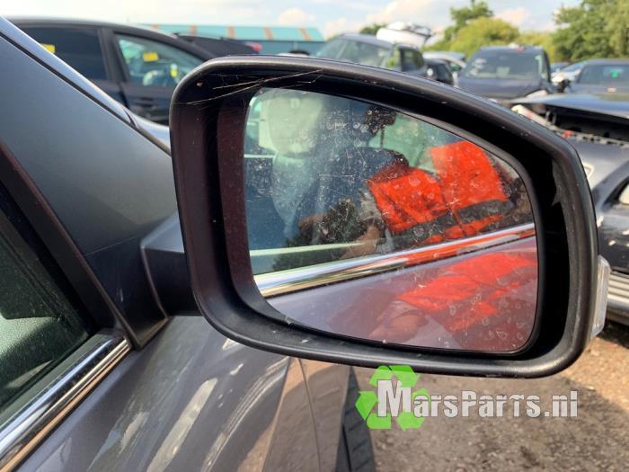 Buitenspiegel rechts van een Renault Megane, Auto-onderdelen, Spiegels, Renault, Gebruikt, 3 maanden garantie, Ophalen of Verzenden