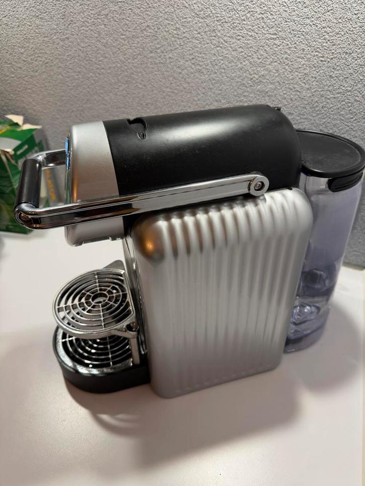 Nespresso Zenius - Zakelijk & Thuis, Witgoed en Apparatuur, Koffiezetapparaten, Gebruikt, Koffiepads en cups, Espresso apparaat