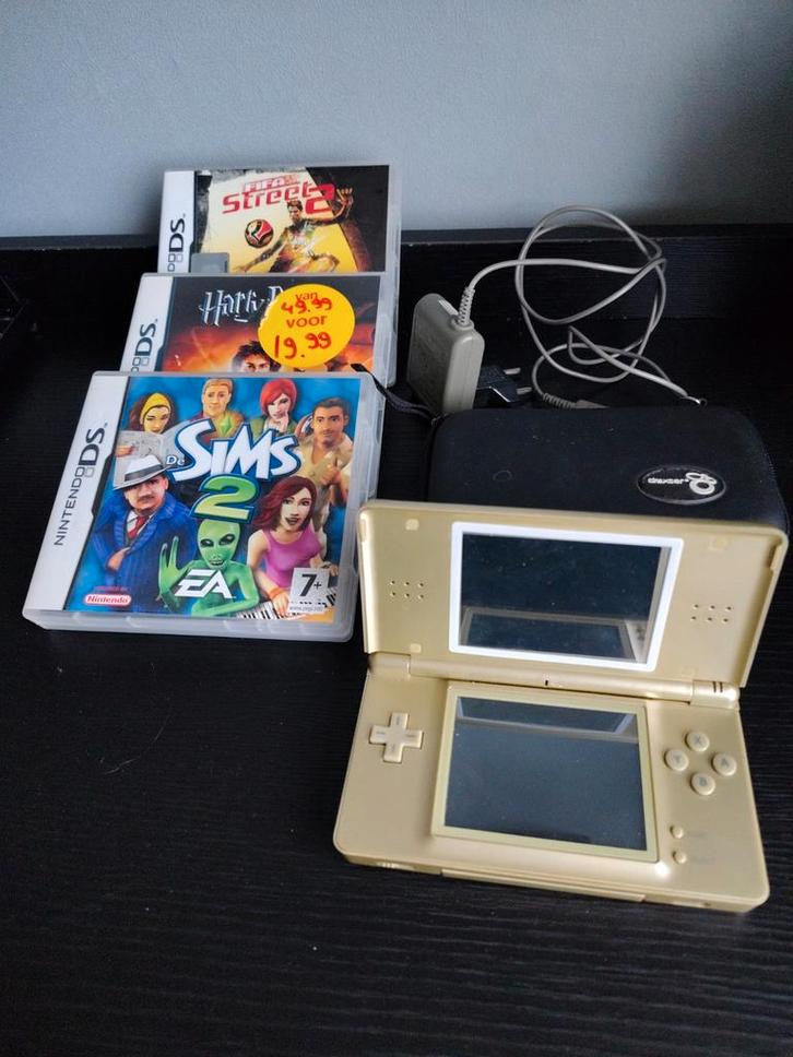 Nintendo DS + Games, Spelcomputers en Games, Spelcomputers | Nintendo 2DS en 3DS, Gebruikt, 2DS, Overige kleuren, Met games, Met beschermhoes of tas