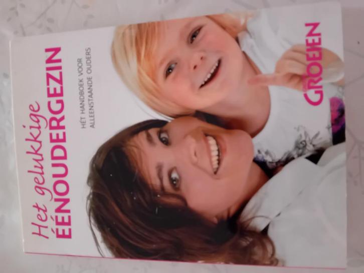 Het gelukkige eenoudergezin, Boeken, Kinderboeken | Baby's en Peuters, Zo goed als nieuw, 3 tot 4 jaar, Ophalen of Verzenden