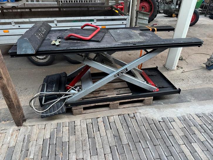 ESTRAX SL750E Motorheftafel, Diensten en Vakmensen, Auto en Motor | Monteurs en Garages