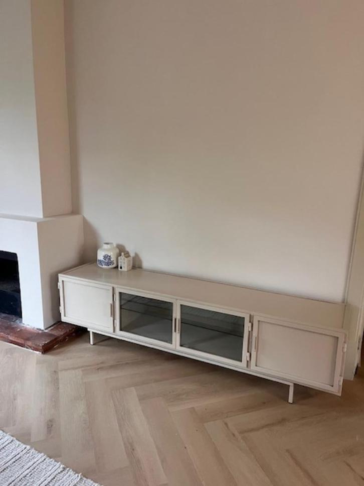 Tv Meubel - New Routz - metaal zand, Huis en Inrichting, Kasten | Televisiemeubels, Zo goed als nieuw, Minder dan 100 cm, 200 cm of meer