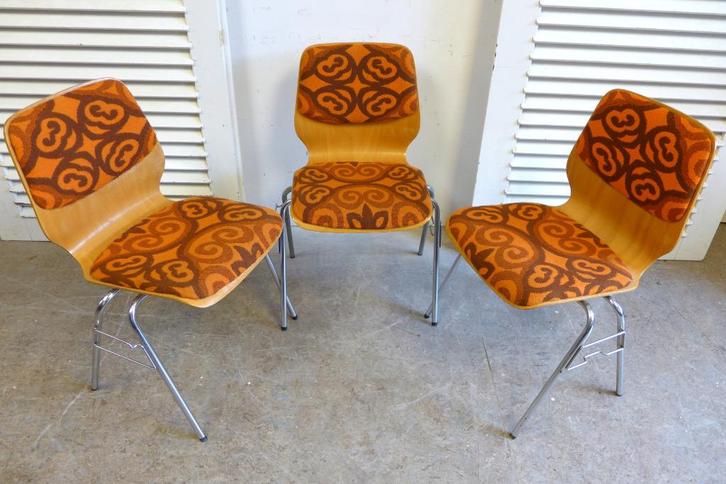 Mooi set van 3 oranje vintage retro  stoelen, Huis en Inrichting, Stoelen, Gebruikt, Drie, Hout, Metaal, Stof, Overige kleuren
