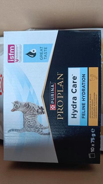 Twee dozen van Pro Plan Hydra Care voor kat beschikbaar voor biedingen