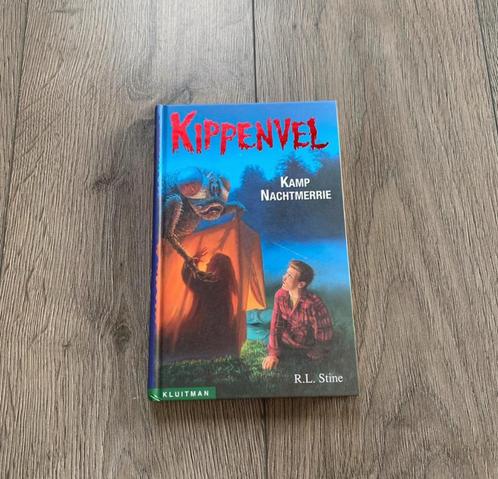 Boek R.L. Stine Kippenvel - Kamp Nachtmerrie - als nieuw, Boeken, Kinderboeken | Jeugd | 10 tot 12 jaar, Zo goed als nieuw, Ophalen of Verzenden